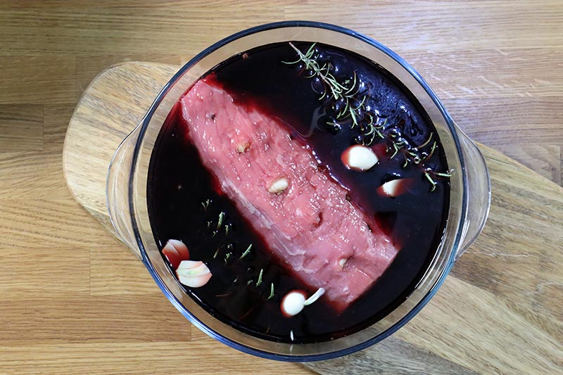 pasticada-recipe-marinating-beef Red wine marinade for beef