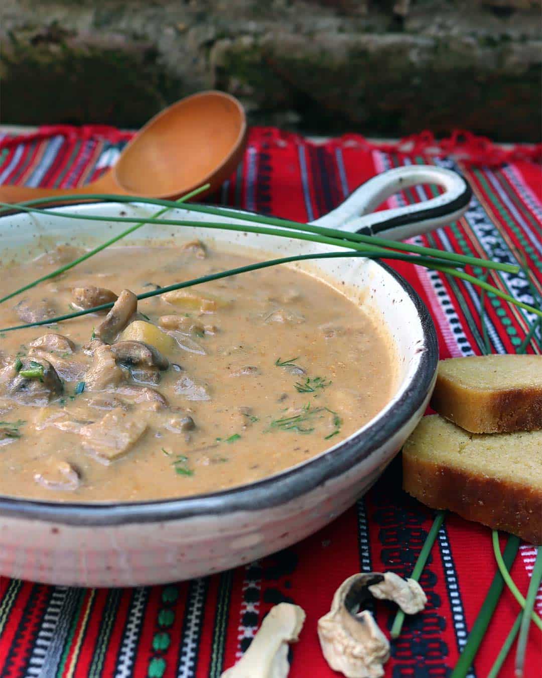 mushroom-goulash-IG creamy mushroom goulash